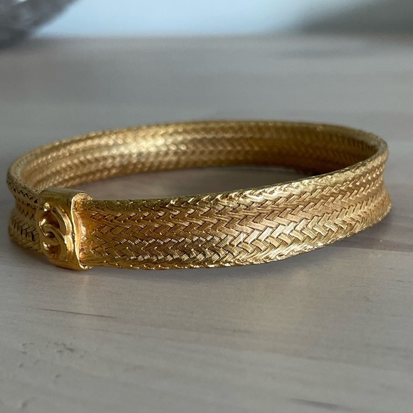 Gold Chanel CC 24k Woven Bangle 00A 2000 Vintage Y2K - Picture 5 of 15